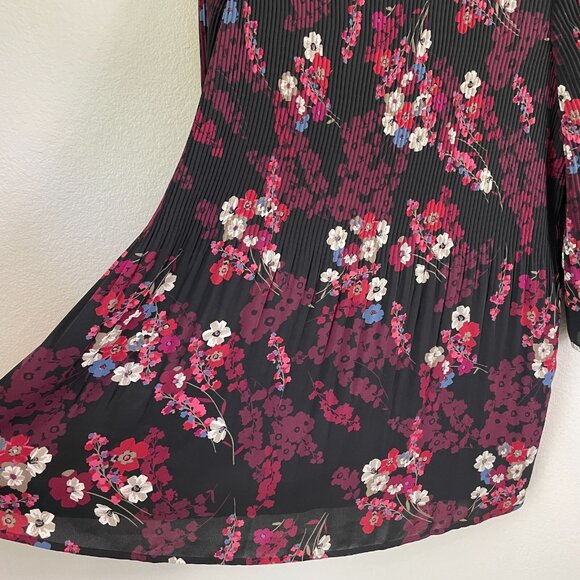 NEW $109 J Jill Wearever Womens Large Black Floral Pleated Tunic Top Shirt - Picture 7 of 11
